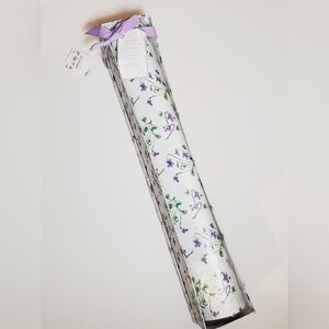 Asquith & Somerset  April Violets Scented Drawer Linning Paper (6)